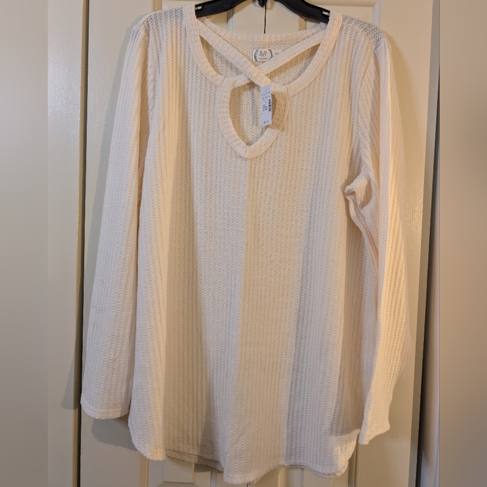 Maurices Ivory Long Sleeve Top NWT XXL